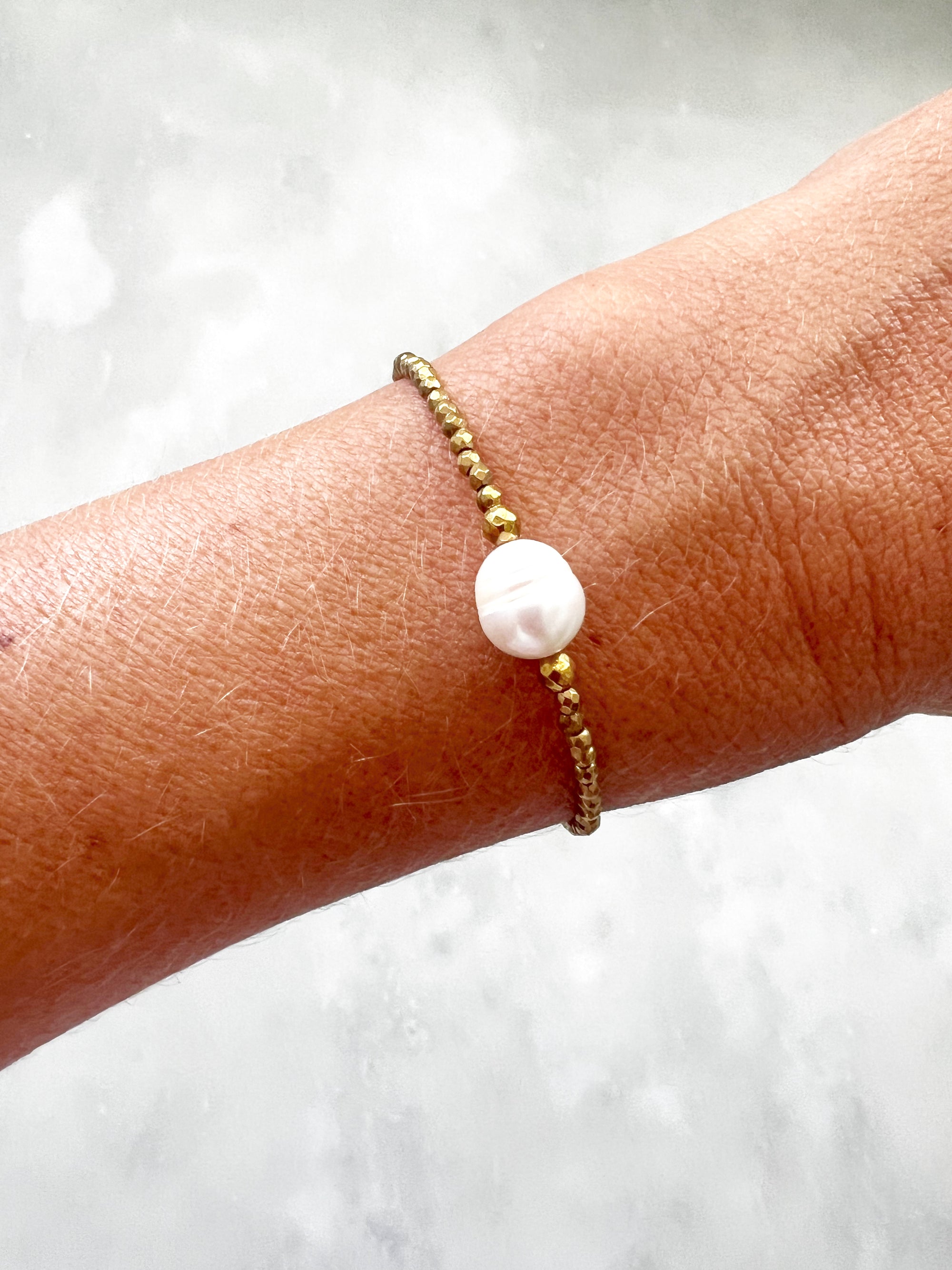 Goupi -  Gold Pearl Bracelet
