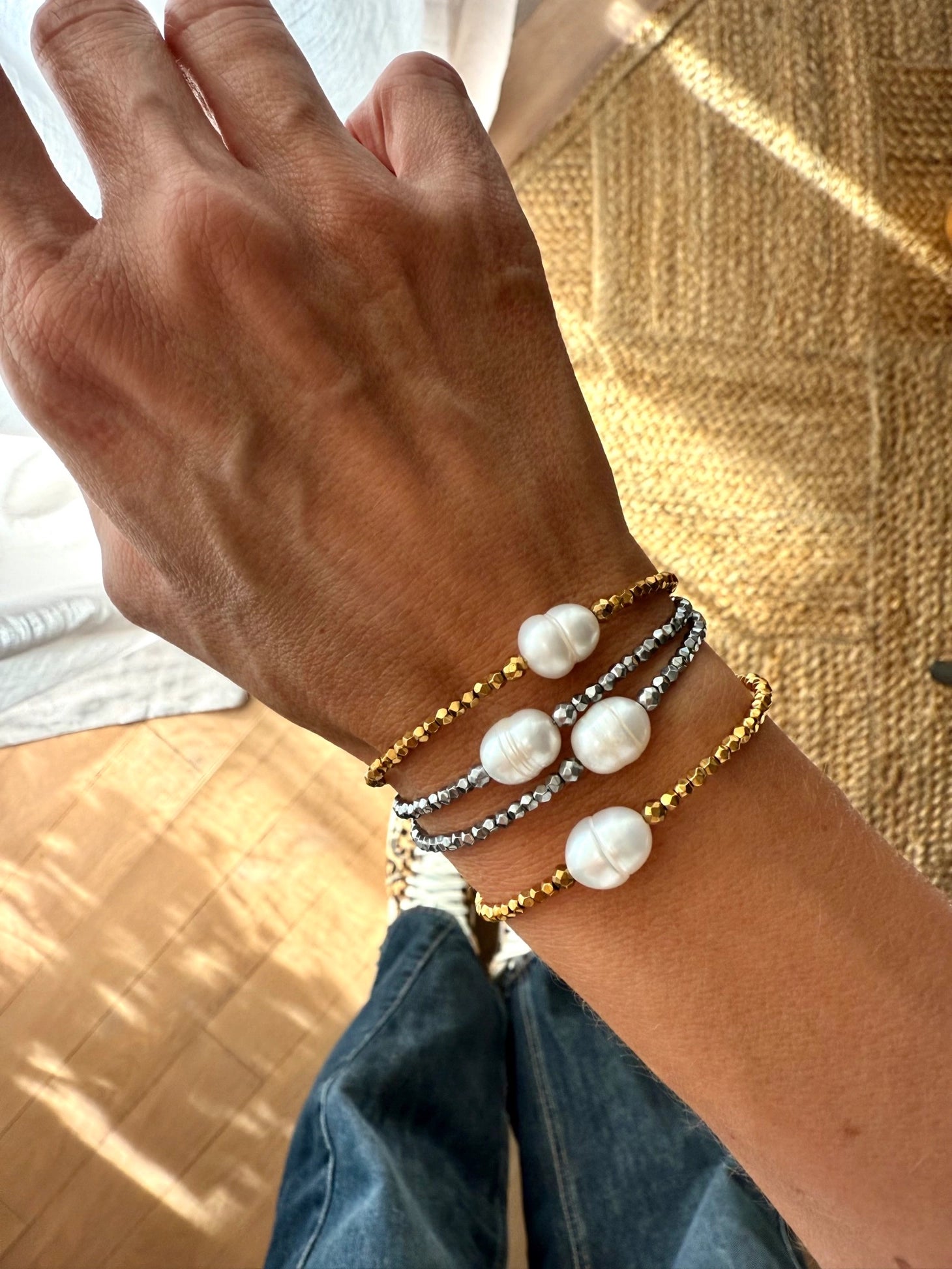 Goupi -  Gold Pearl Bracelet **