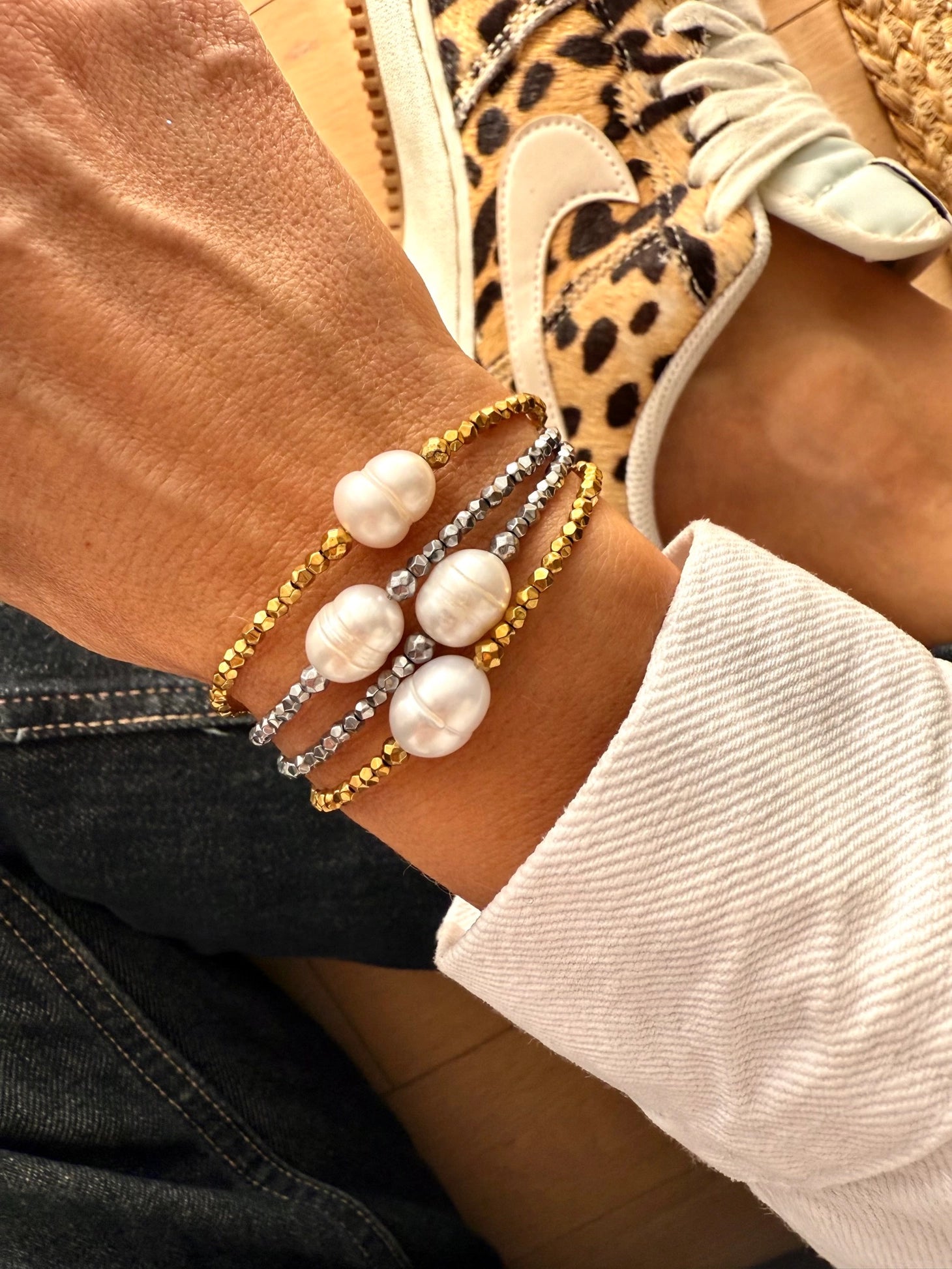 Goupi -  Gold Pearl Bracelet **
