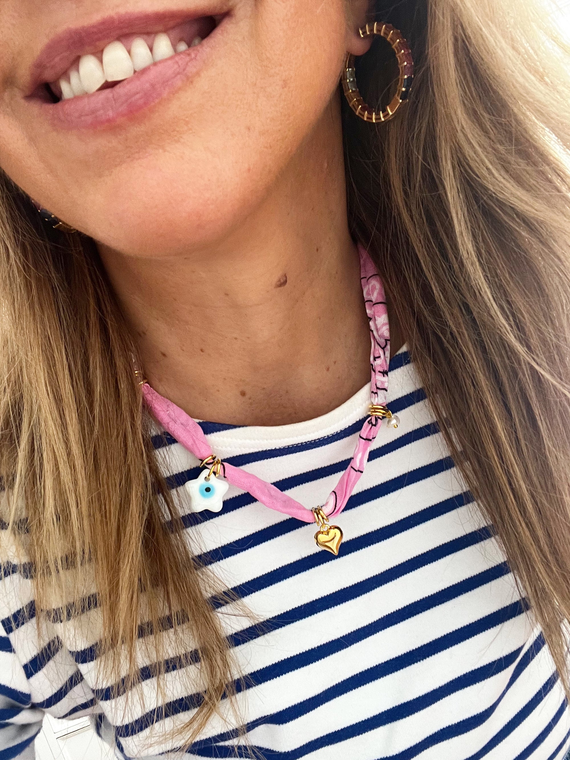 Goupi -  Pink bandana necklace