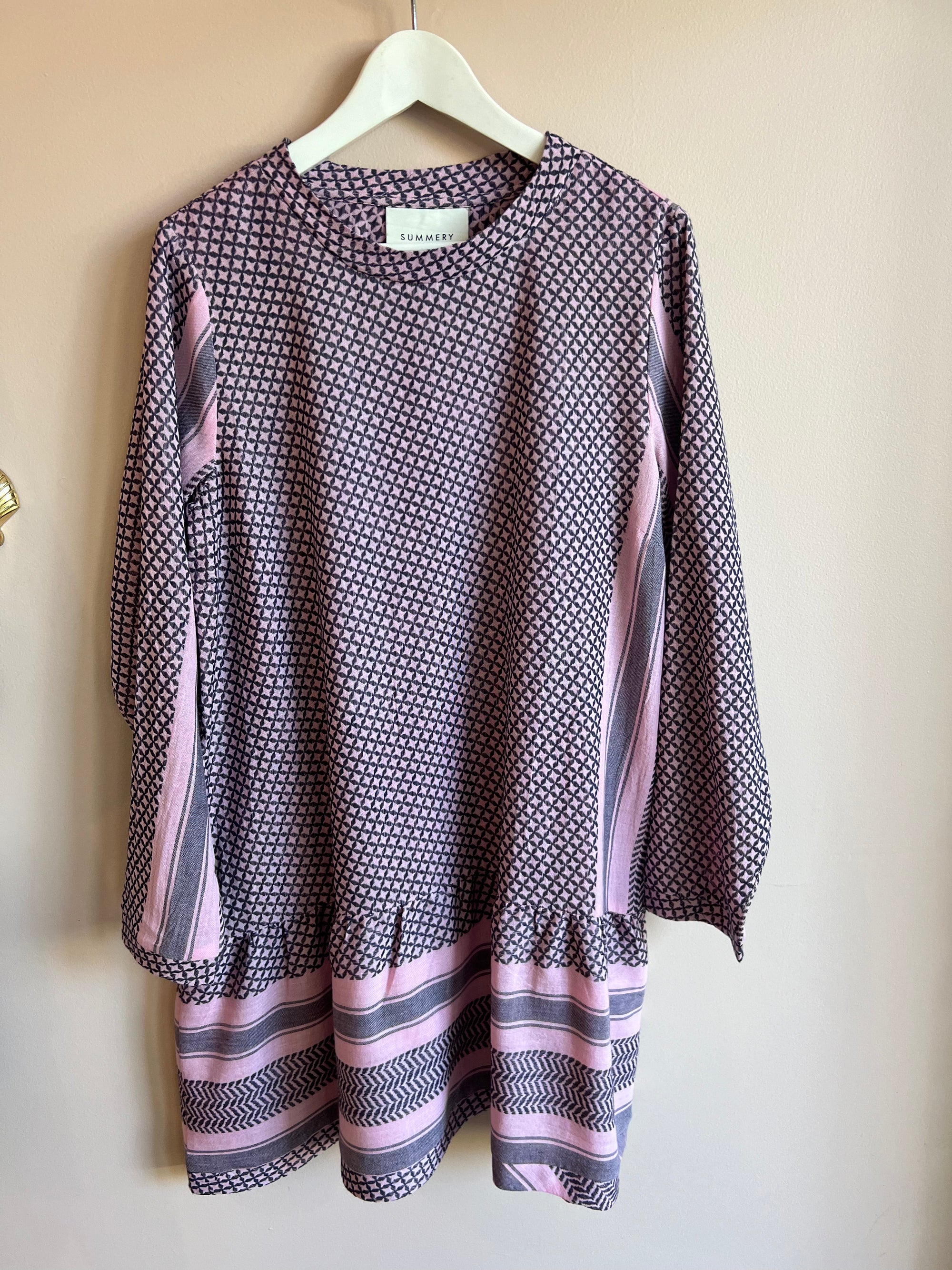 Summery - Navy lilac dress * pre-loved *