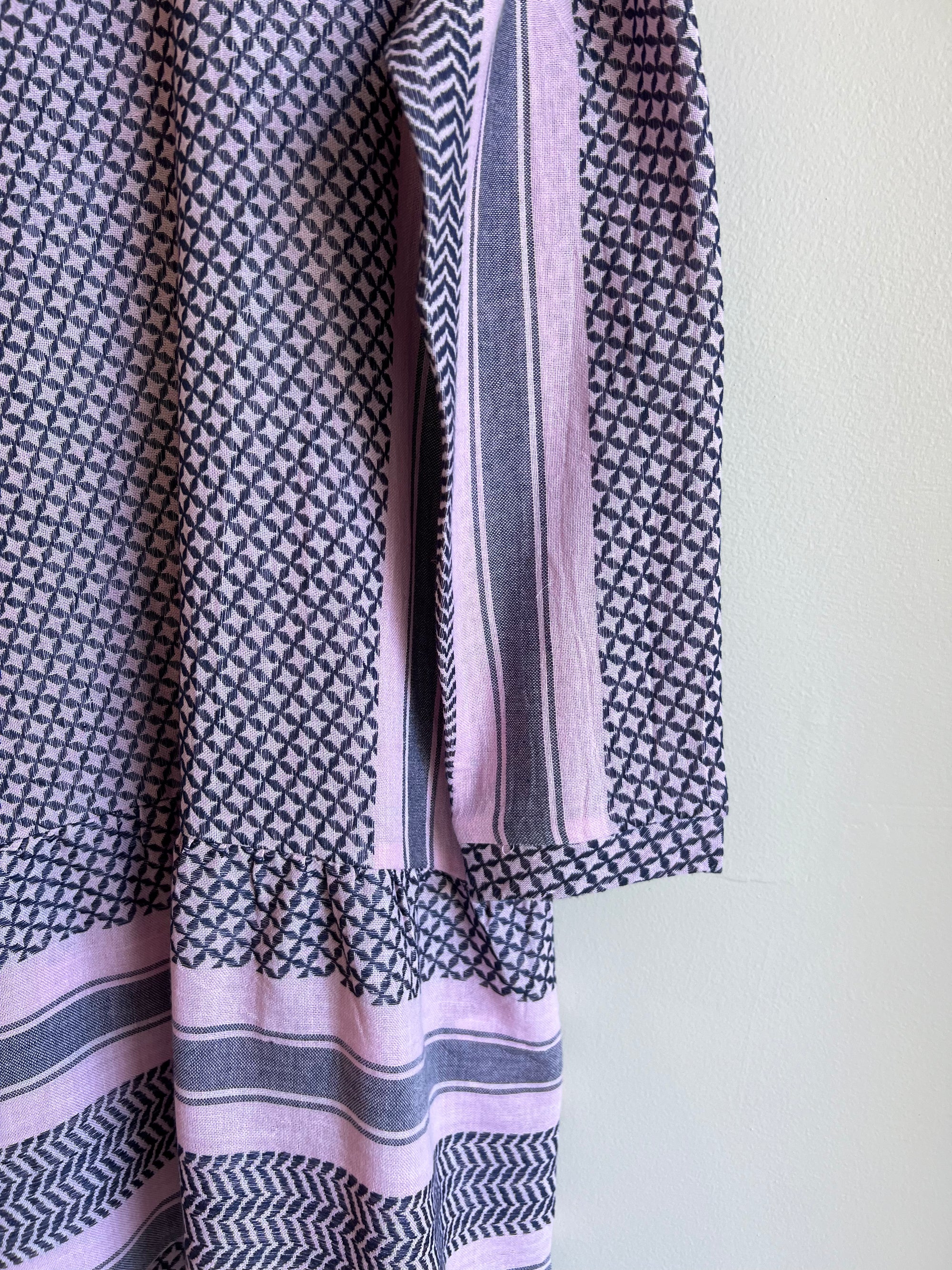 Summery - Navy lilac dress * pre-loved *