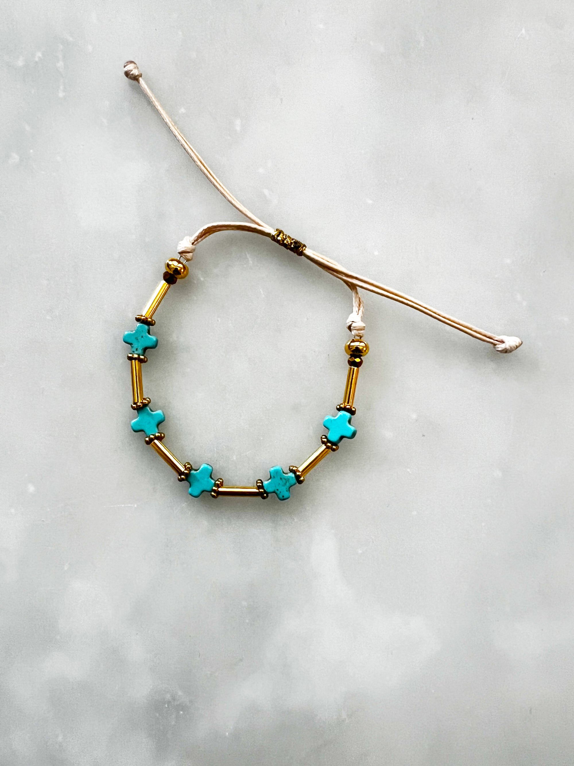 Goupi -  Turquoise cross bracelets