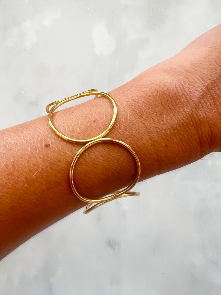 Bazou - gold circles cuff