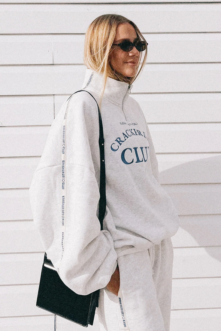 Cracker Day Club - Grey sweater